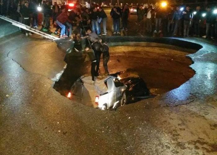 Chute de 5 véhicules dans un affaissement sur l'autoroute entre Ben Aknoun et Zeralda