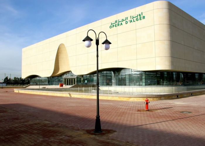 L'opéra d'Alger, baptisé Boualem Bessaih, sera inauguré à 15h par le président 