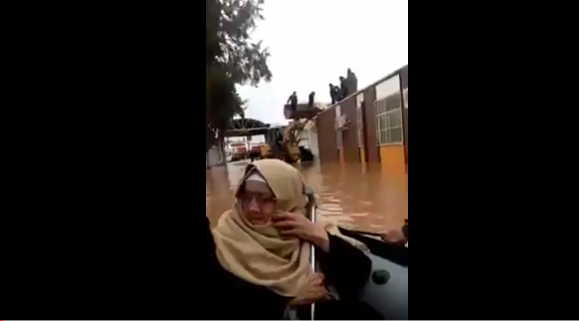 Inondations dans un hôpital à Mascara : Des malades évacués dans des barques (Vidéo)