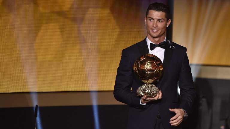 Ballon d'Or 2016 - Cristiano Ronaldo pour la quatrième fois