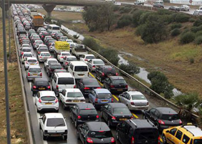 Les habitants du quartier El Mouatsa, &agrave; Rouiba, ferment l&rsquo;autoroute Alger/Boumerd&egrave;s