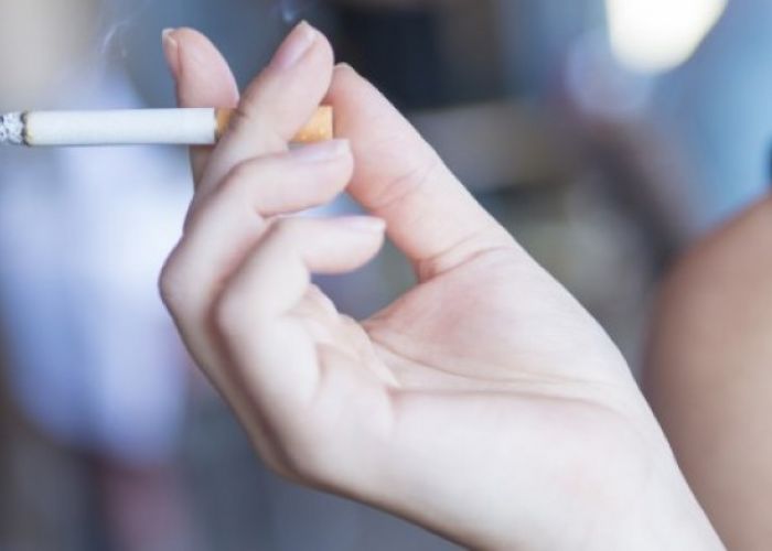 À tabagisme égal, les femmes ont plus de risque d’AVC que les hommes