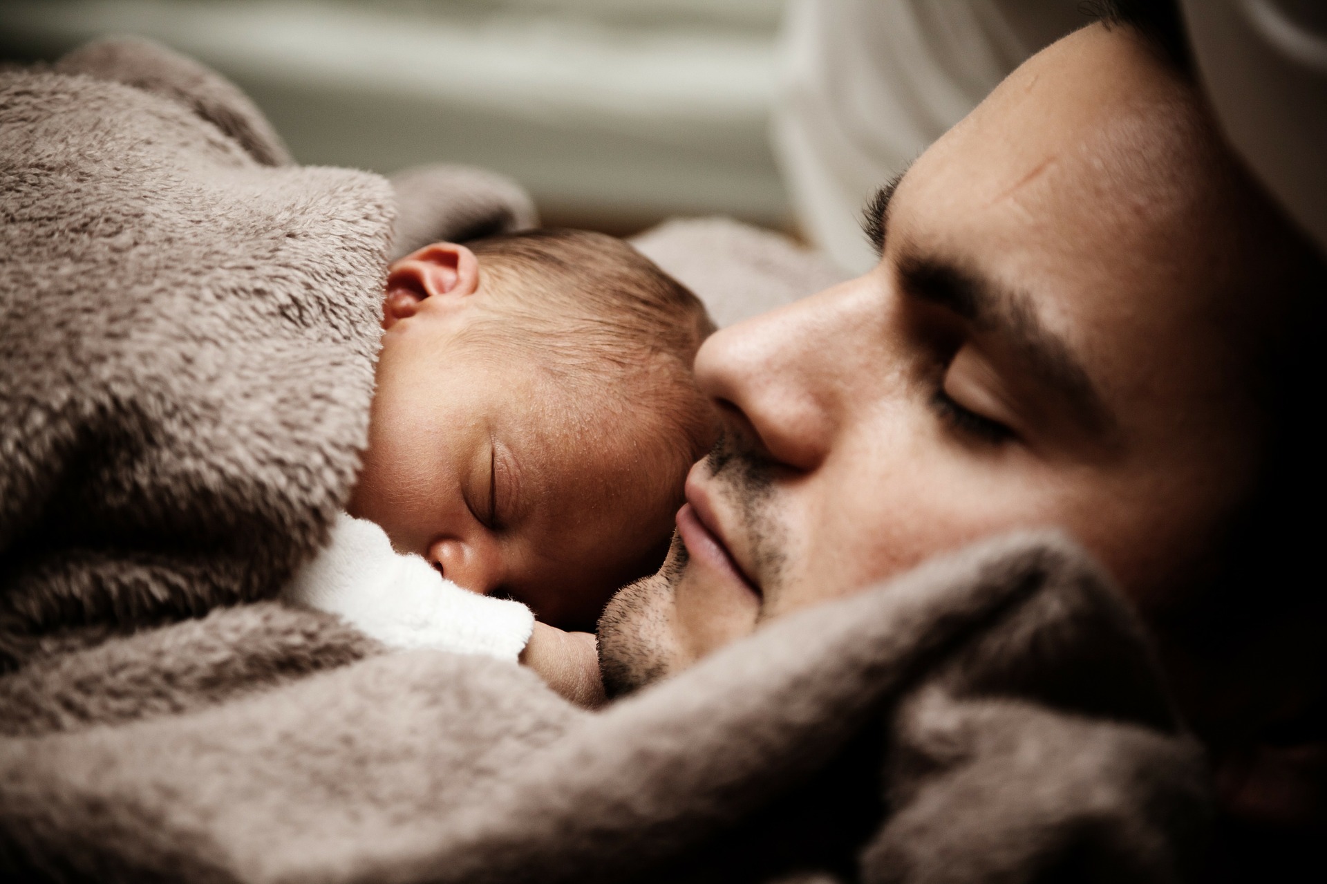 Trop chauffer la nuit : quels risques pour le sommeil et la santé ?
