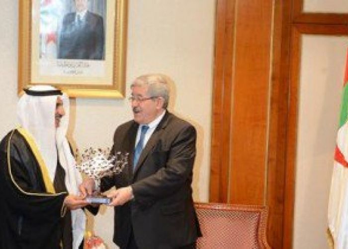 Il a reçu le directeur général de l’ALESCO : Ouyahia met fin aux rumeurs