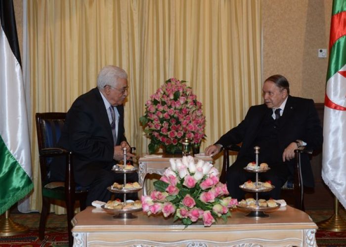 Bouteflika réaffirme au président Abbas le soutien indéfectible de l'Algérie au peuple palestinien 