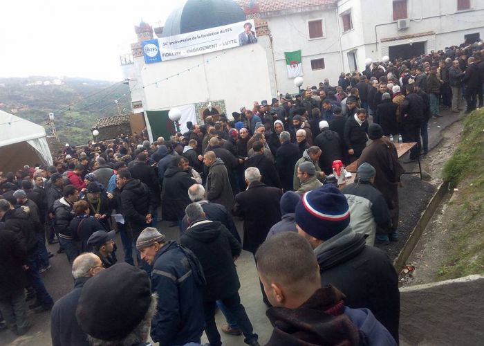 Deuxième anniversaire du décès de Hocine Ait Ahmed : Une foule nombreuse se recueille à Ait Ahmed