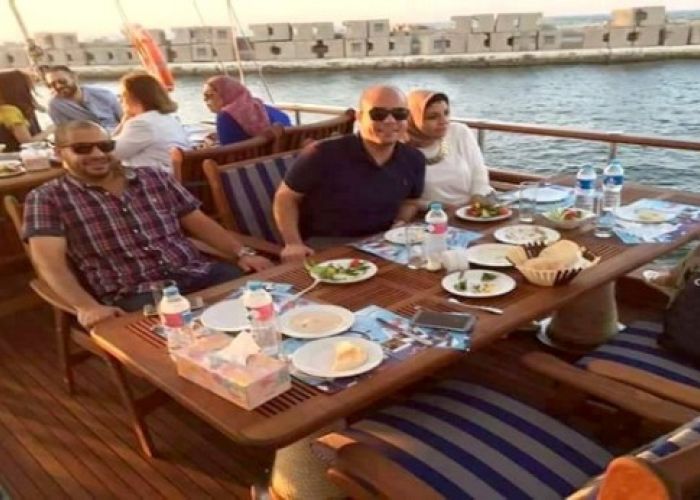 Premier restaurant bateau : le Dauphin jette les amarres! 