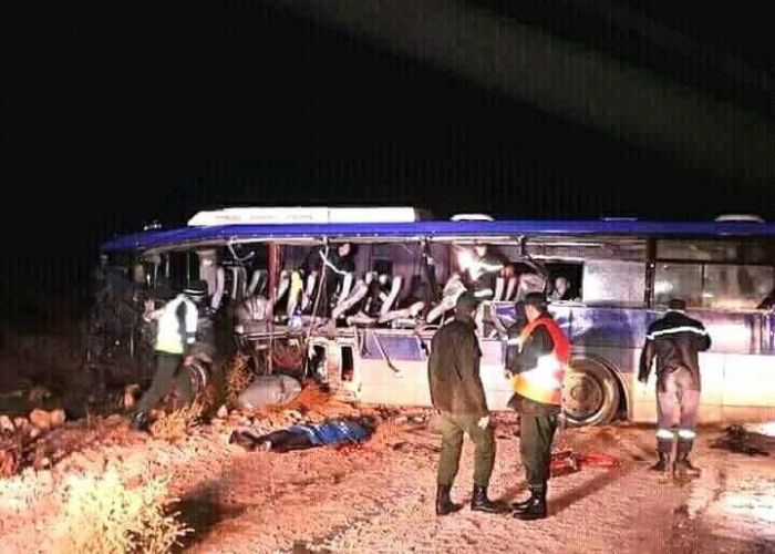 Collision entre un camion et un bus à Djelfa : Au moins 9 personnes tuées et 21 autres blessées