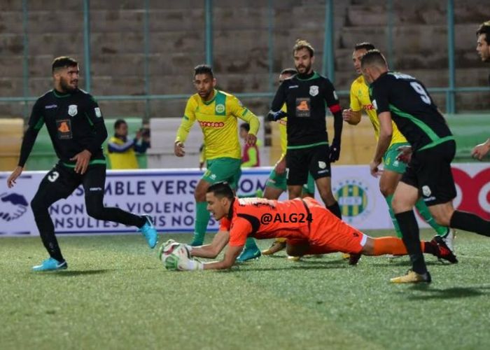 Ligue 1 : Le CS Constantine s'impose à Tizi-Ouzou (2-1) et consolide sa place de leader (Vidéo)