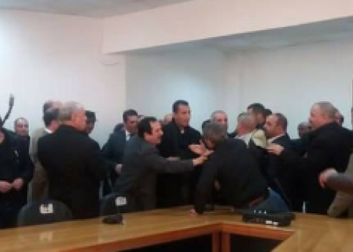 APW de Sétif : Échauffourées entre élus du RND et du FLN lors d’une assemblée extraordinaire(Vidéo) 