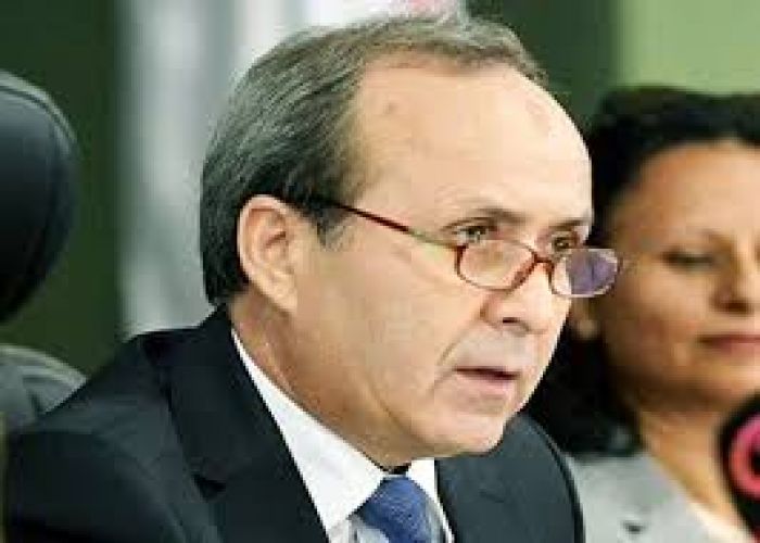  Le ministre de la Santé dément sur la grippe porcine : «Aucun cas enregistré»