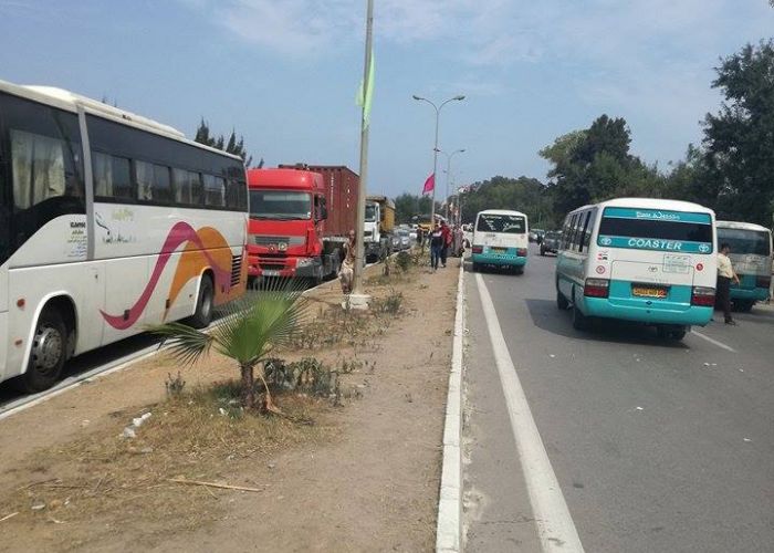 La RN 9 fermée à Souk El-Thenine (Bejaia) et la RN 24 à Azeffoune (Tizi-Ouzou) par des habitants 