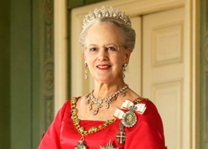 La Reine du Danemark Marguerite II fait une escale technique à Alger 