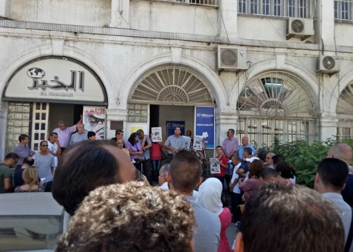  Presse : rassemblement de soutien au journal La Tribune