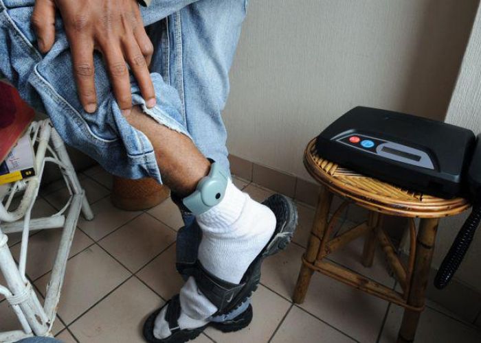 Tayeb Louh : Le projet de loi d'utilisation du bracelet électronique approuvé par le gouvernement 
