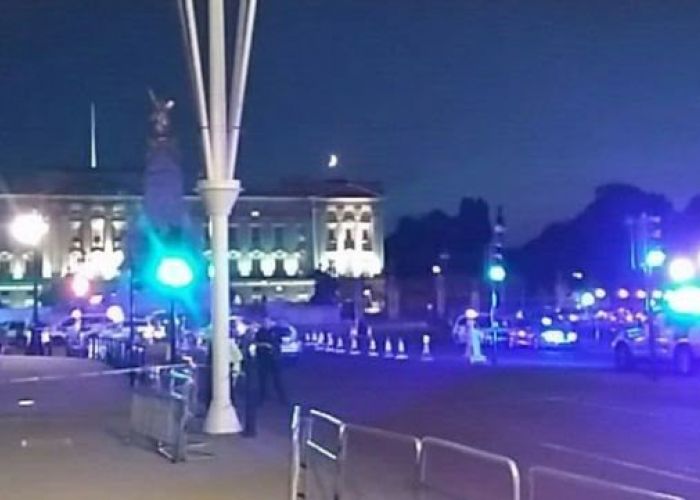Attaque au couteau devant la résidence de la reine Elizabeth II : Deux policiers blessés à Londres 