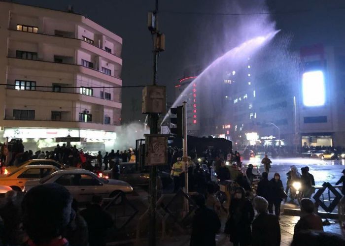 Iran : au moins deux manifestants tués dimanche soir par balles dans le Sud-Ouest 