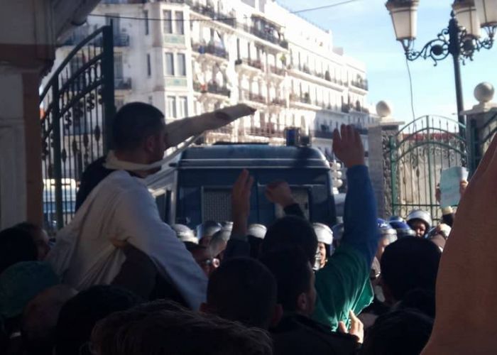 Le FFS dénonce l’entrave au droit de manifester des médecins résidents 