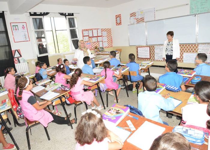 Benghabrit visite une école primaire comptant des classes surchargées à l'Ouest d'Alger