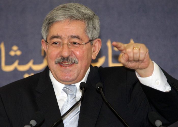  Présidentielle 2019 : Ouyahia se met au service du président