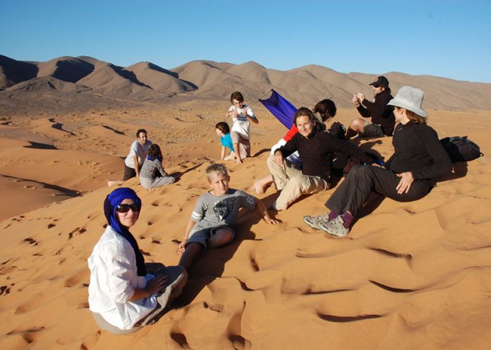 Mermouri : 160.000 touristes nationaux et 10.000 étrangers ont visité le  Sahara en 2017 | Algérie 1