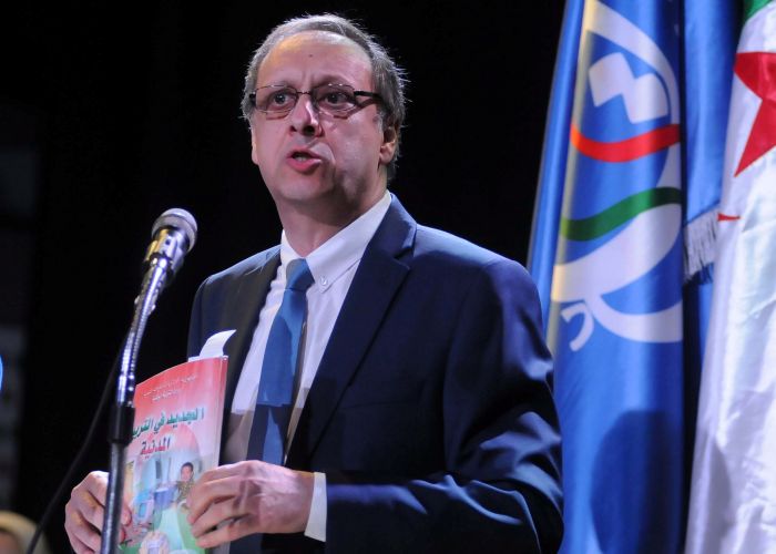  Son parti boycottera les élections : Soufiane Djilali seul contre tous ! 