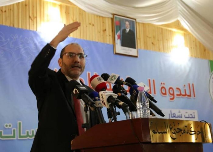 Il réclame une transition collégiale : Makri ne veut ni du président Bouteflika ni d’Ahmed Ouyahia 