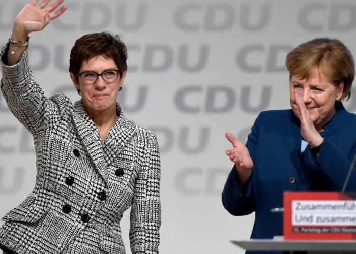 Après 18 ans à la tête de la CDU, Angela Merkal cède sa place à Kramp-Karrenbauer