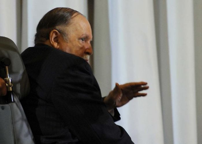 Candidature de Bouteflika : réactions violentes de la rue et rejet de l’oppositon
