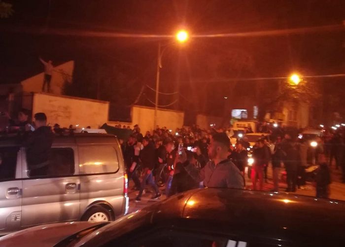 Manifestations nocturnes contre la tenue des Ã©lections prÃ©sidentielles du 12 dÃ©cembre dans plusieurs rÃ©gions du pays (VidÃ©o)