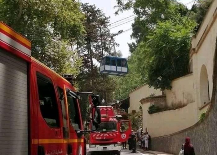 Téléphérique reliant Belouizded à Riyadh ElFeth (Alger) : 30 personnes bloquées à l'intérieur d'une télécabine secourues (Vidéo)