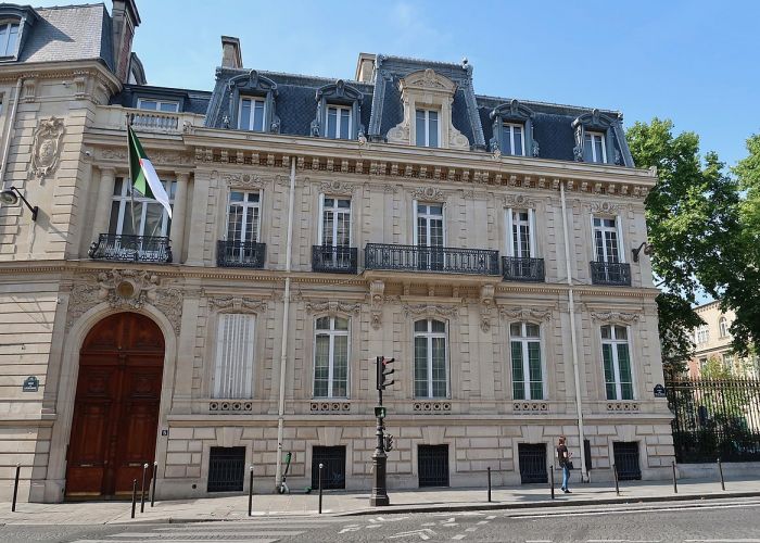 Tindouf, un territoire "sous contrôle du Front Polisario" : L’ambassadeur d'Algérie à Paris recadre l’hebdomadaire "Le Point" 