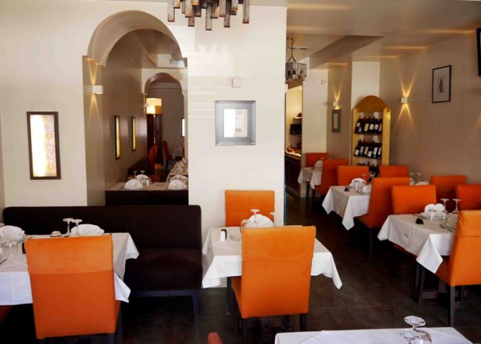 Covid-19 : La réouverture des commerces concernera dans une première étape la restauration, les salons de coiffure et l’habillement 