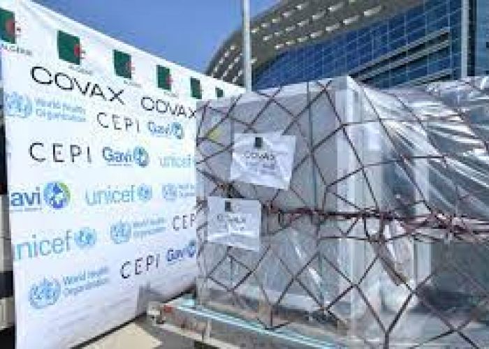 Vaccins anti- Covid : un lot de plus de 750 000 doses réceptionné vendredi, un autre lot pour ce lundi