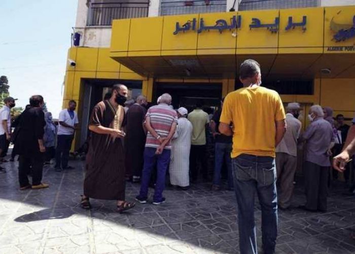 Algérie Poste : Les travailleurs grévistes sommés de reprendre le travail sous peine de licenciement 