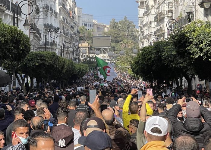 Hirak : Forte mobilisation populaire à Alger et dans les autres villes du pays ce 107e vendredi (Vidéo)