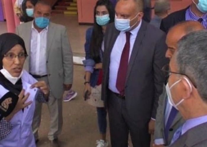 Un échange entre le wali d'Oran et une enseignante dans une école primaire suscite une grosse polémique sur la toile (Vidéo)