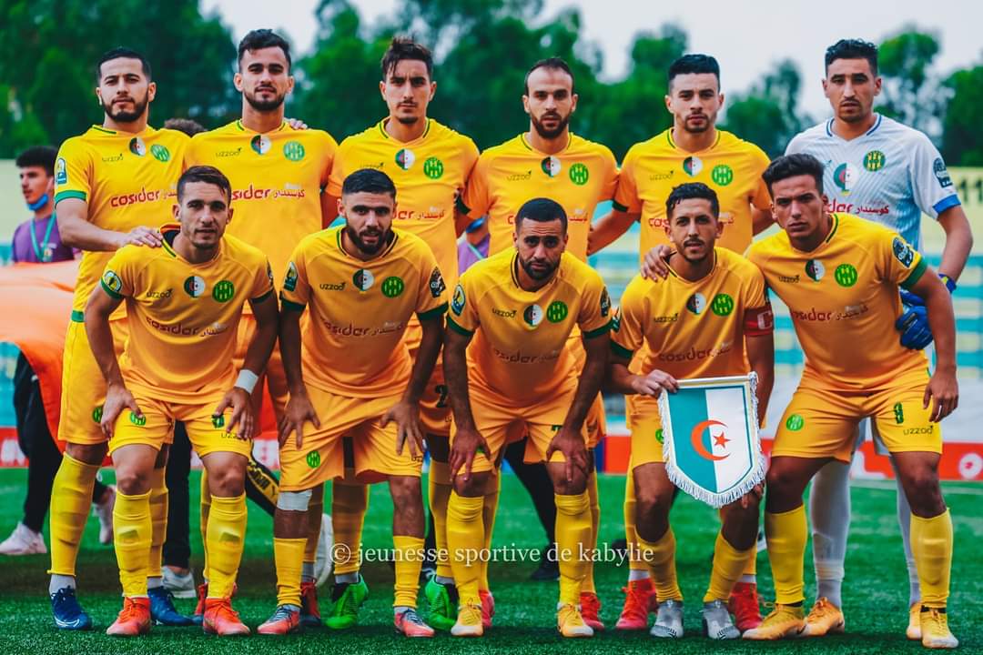 Demi-finale (Aller) de la Coupe de la CAF : la JSK bat Coton Sport (2-1) et met un pied et un orteil en finale