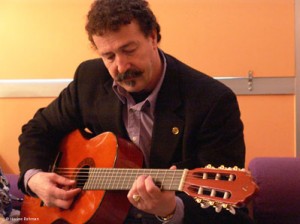 Ait-Menguellet en concert en France