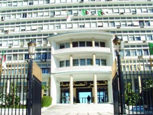 L'Algérie a investi 28,8 milliards de dollars au 1er semestre 2011