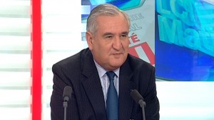 J.P.Raffarin : Travailler avec l’Algérie dans le cadre d’une coopération multiforme