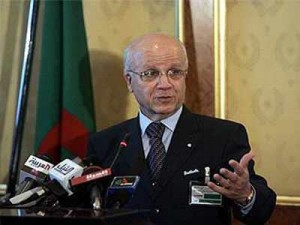 Medelci réitère l'attachement de l'Algérie à l'intégrité territoriale de la Libye et du Mali