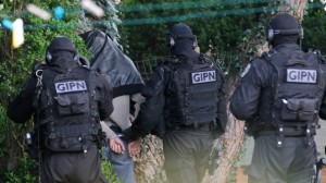 France : 13 islamistes présentés aux juges en vue de leur inculpation