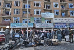 Afghanistan: après les attaques, Karzaï met en cause l'"échec" du renseignement et de l'Otan