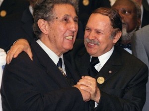 Bouteflika: L'Algérie perd en la personne de Ben Bella l'un de ses grands hommes