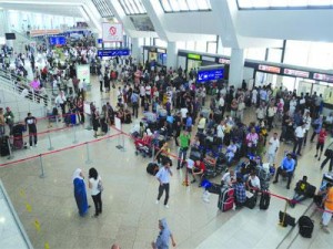 Pagaille dans les aéroports : Grève larvée des contrôleurs aériens