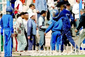 Incidents dans les stades : Le ministre des sports démis et la FAF dissoute