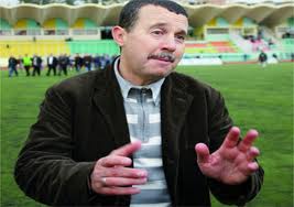 MC Alger: Abdelkrim Bira remplace Kamel Bouhellal démissionnaire