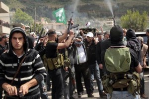 Liban: Vive tension après la mort d'un cheikh et des heurts à Beyrouth