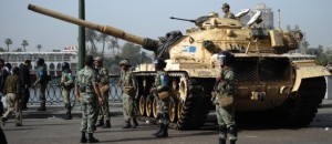 L'armée prête à avancer son départ du pouvoir